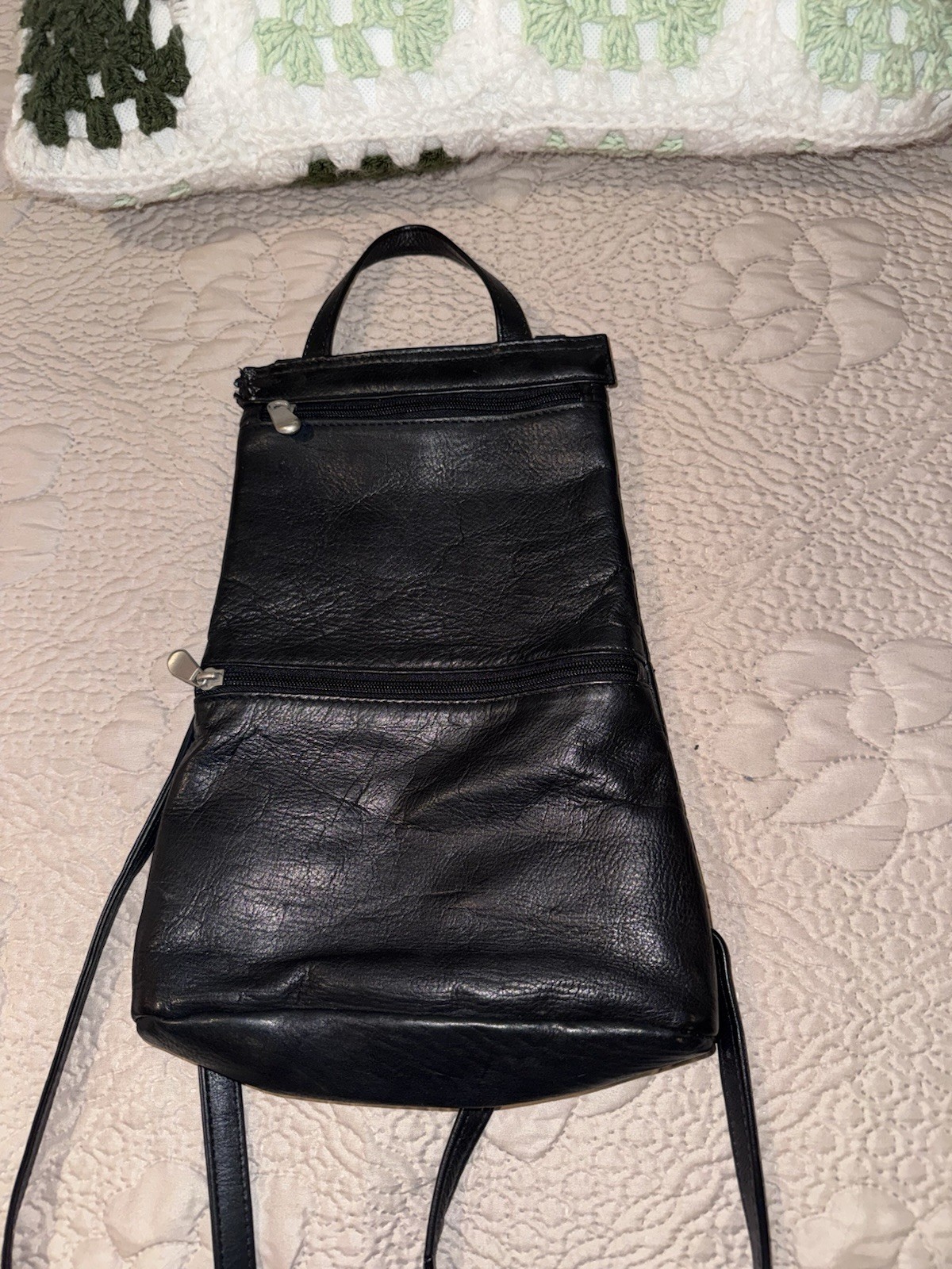 VTG Le Donne Black Leather Backpack Handbag Pockets Zipper Colombia