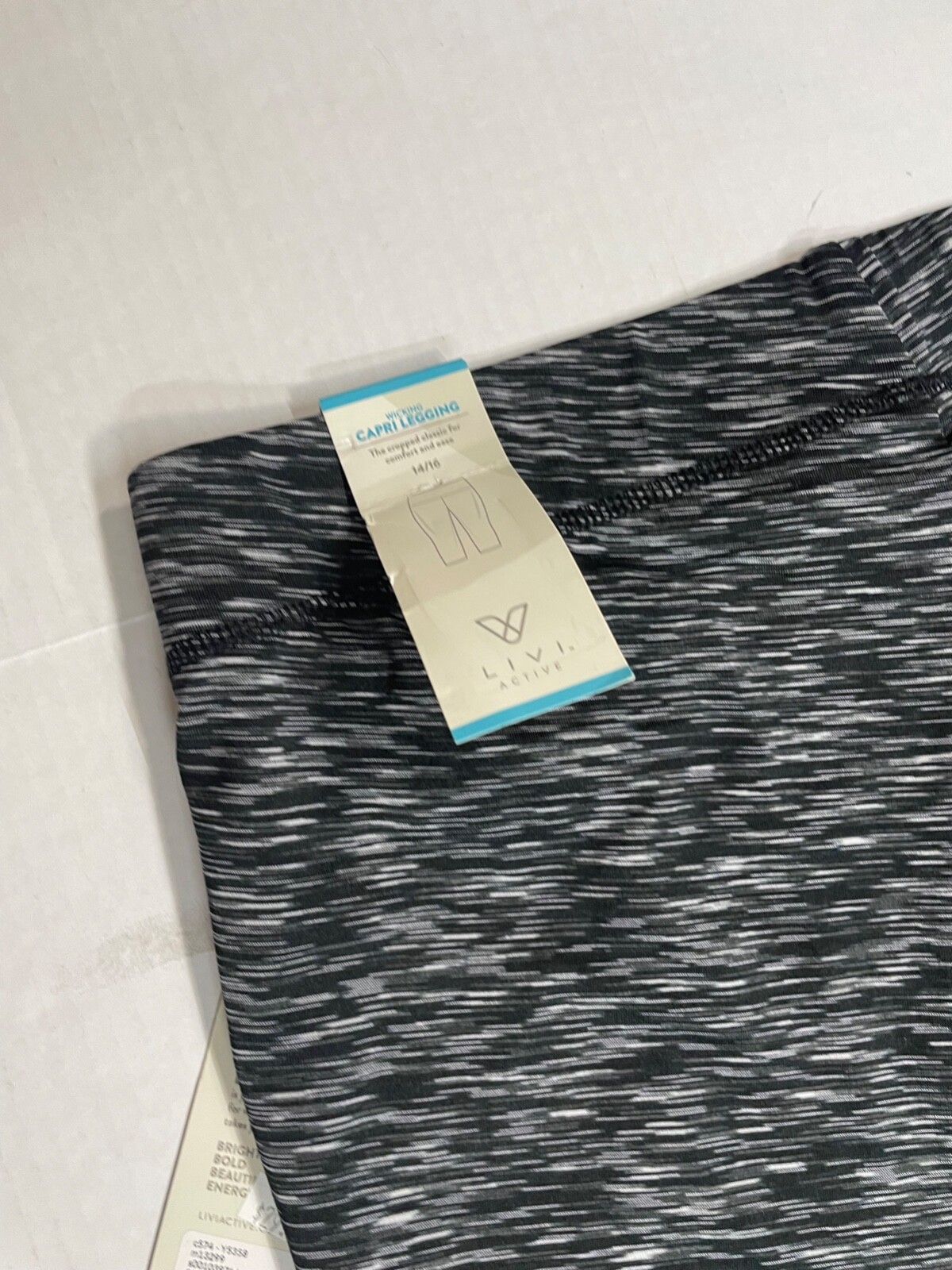 Lane Bryant Wicking Capri Legging 14/16 Black White Gray Polyester Spandex Blend