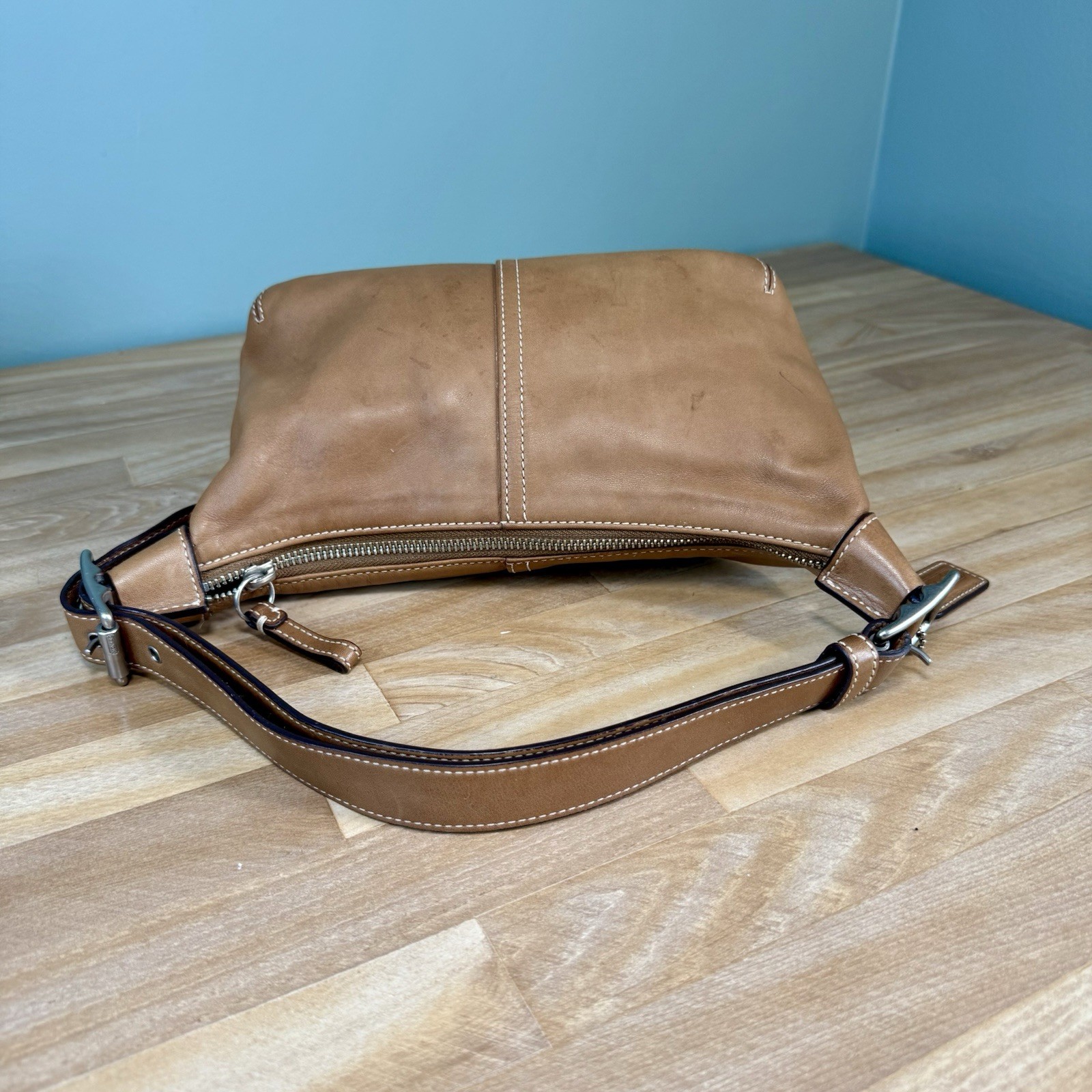 COACH 9564 British Tan Leather Legacy Demi Hobo Shoulder Bag Convertible Strap