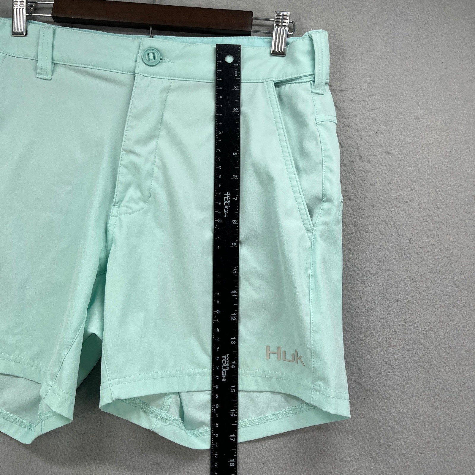 Huk Fishing Shorts Mens M Aqua Blue Stretch Performance Outdoor Angler Guide