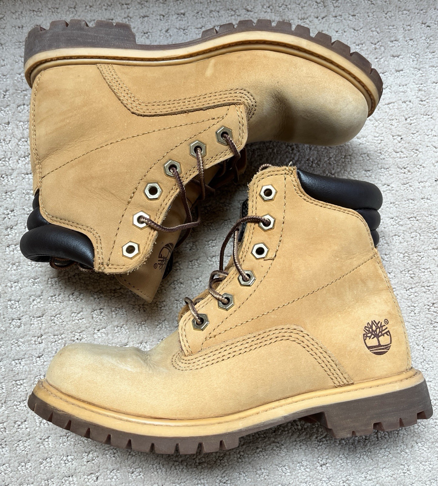 TIMBERLAND – Women’s Waterville 6 inch boots Shoe Size 6M