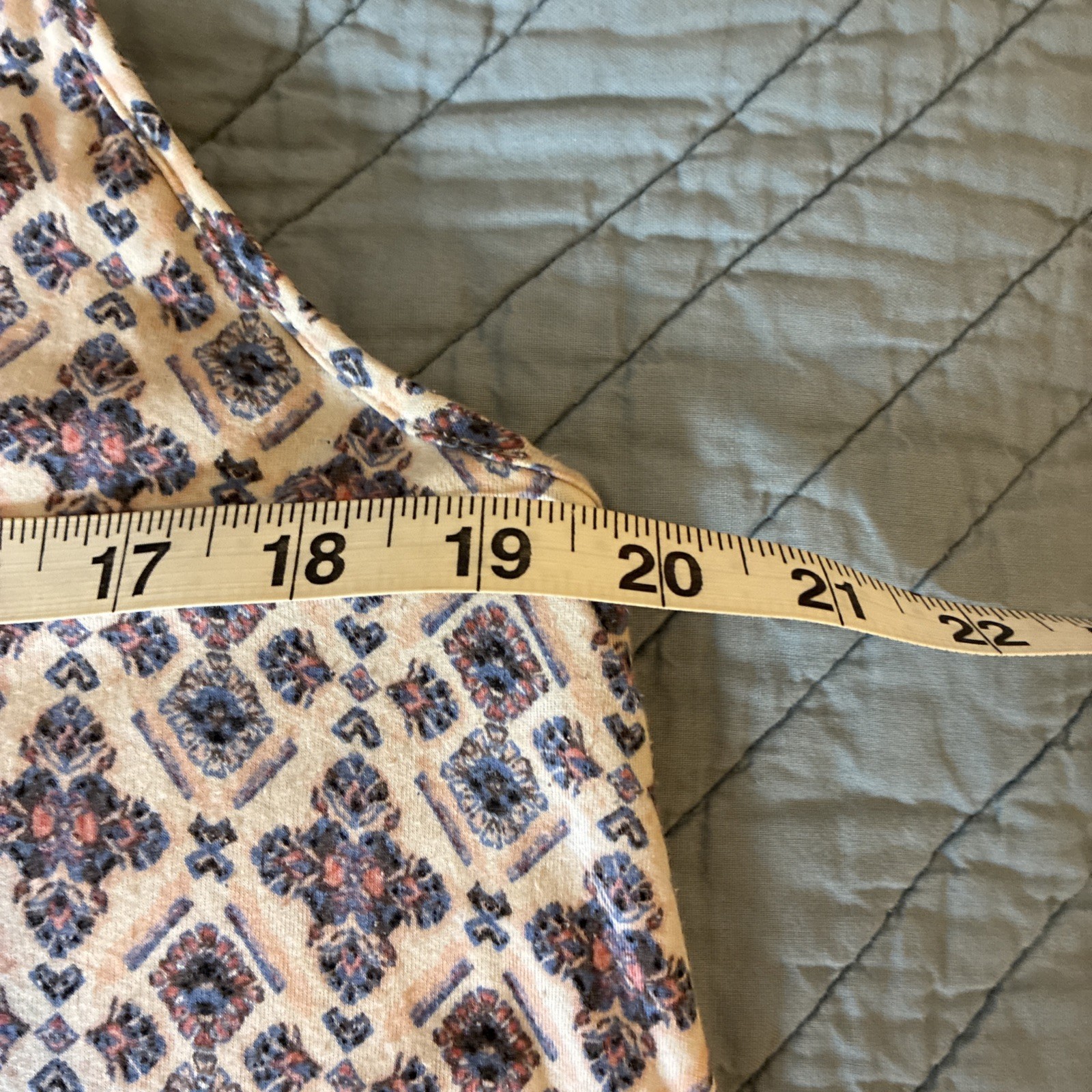 American Eagle Woman’s Size Large soft & sexy tank top shirt cami
