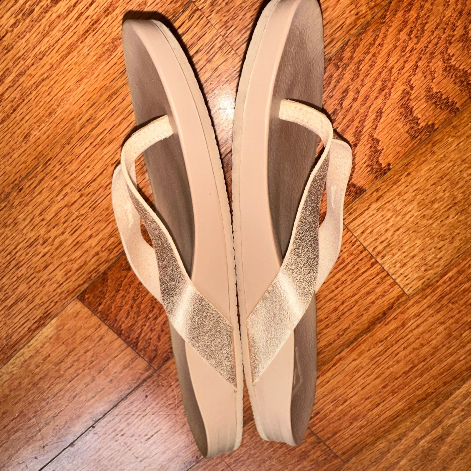 Reef Women’s Rose Gold Flip Flop Sandals Cushioned Comfort Slip On Arch Size 7