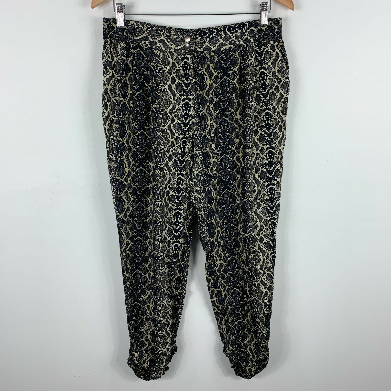 Sussan Womens Pants Size 10 Multicoloured Animal Print Button Closure 3026