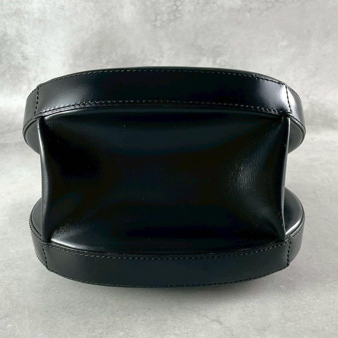 Loewe Vintage Round Shoulder Bag Black Calf Leather Classic Style