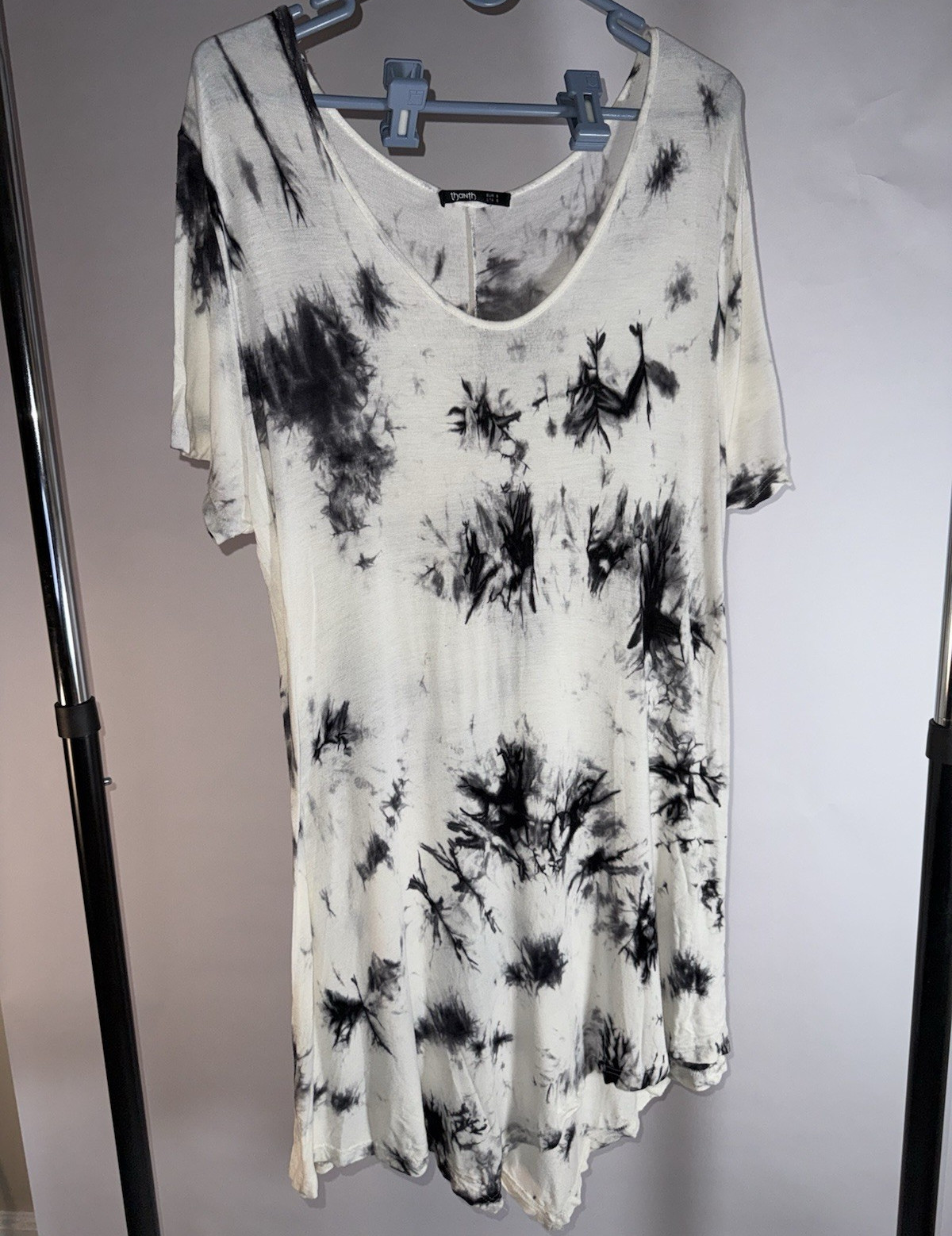 Thanth Dress M White/Black Tie-Dye Scoop Neck Short Sleeve Pullover