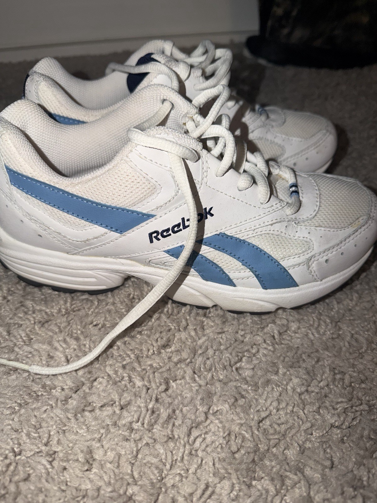 Reebok Classic Leather and Mesh Vintage Y2K Womens Size 6.5 Sneakers