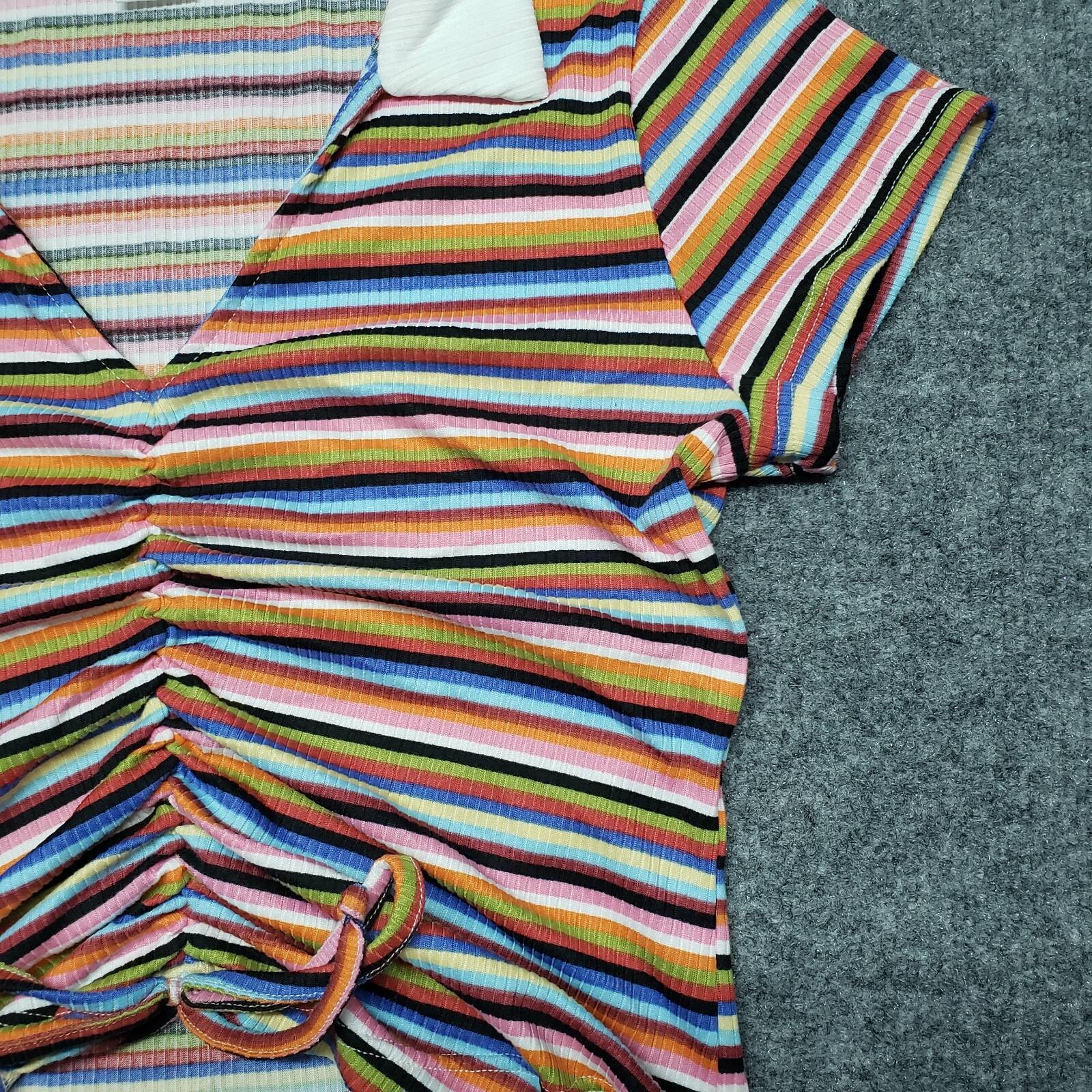 Rue21 Crop Top Womens L Multicolor Striped Short Sleeve V-Neck Ruched Tie New