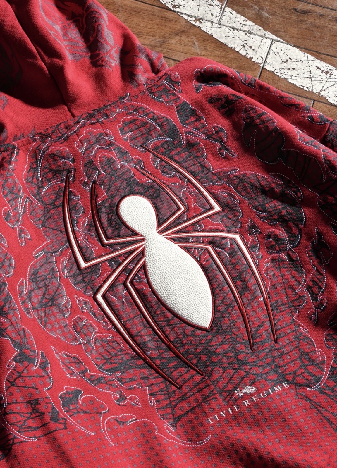 SPIDER-MAN WEB ROSE FULL ZIP UP HOODIE IN EQUESTRIAN RED LARGE