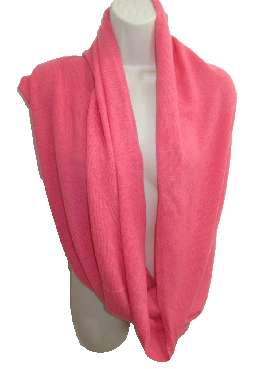 Cullen 100% Cashmere Pink Knit Infinity Scarf Wrap 27.5 x 27.5 in