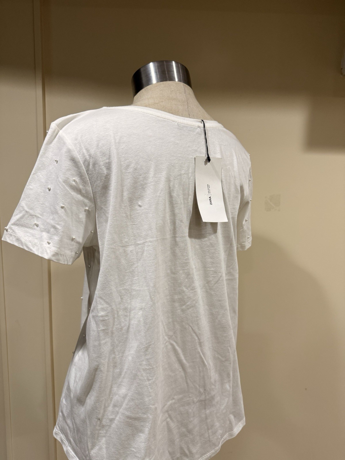 ZARA White Pearl Accent Solid Short Sleeve Round Neck T-Shirt Women’s M