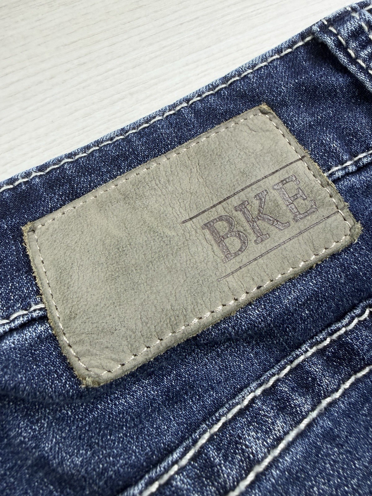 BKE Buckle Alec Jeans Straight Stretch Denim Coolmax Whiskered Mens 28×28 EUC