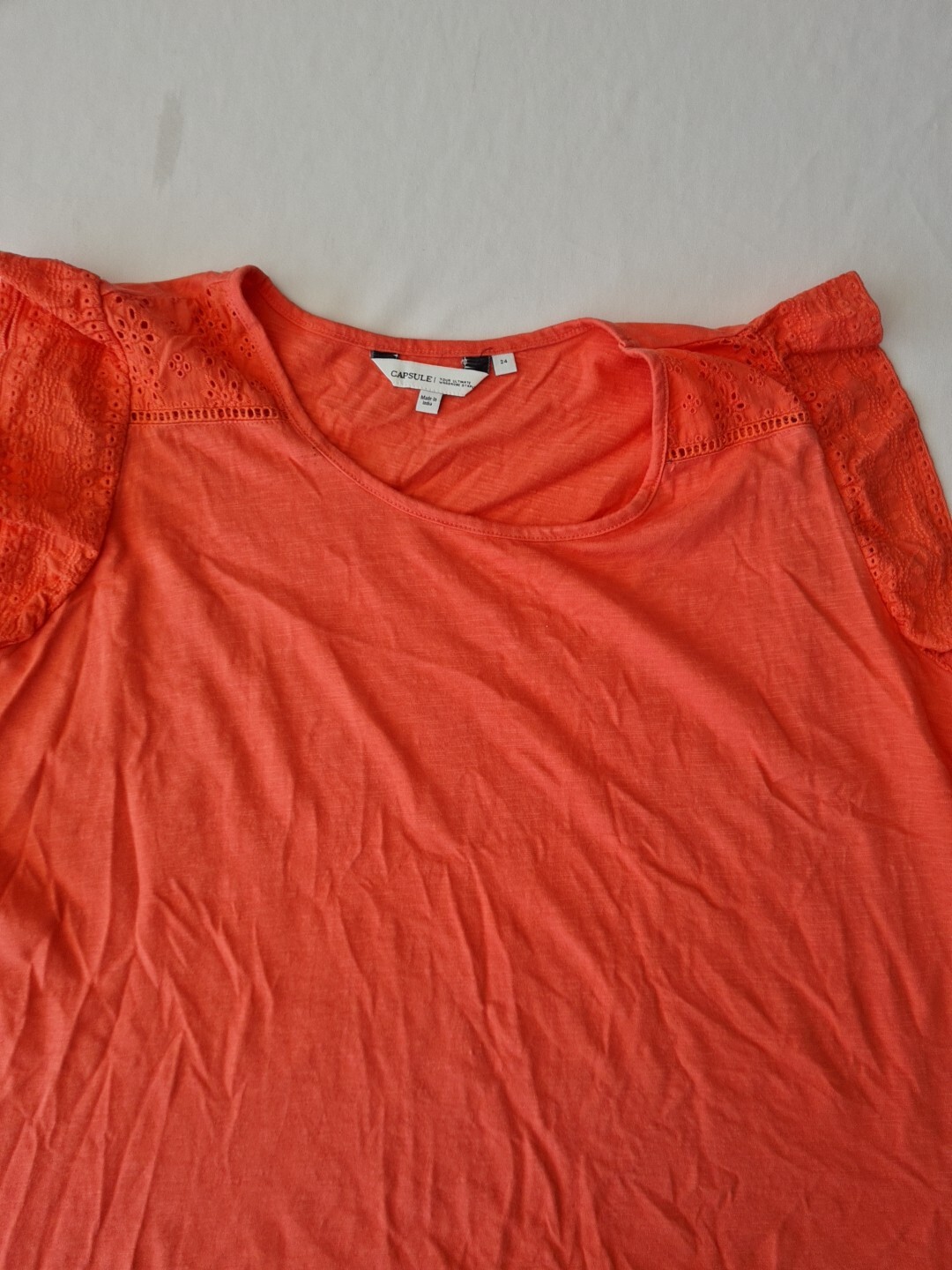 Ladies Top Capsule Size 24 Coral Embroidered Accents 29223