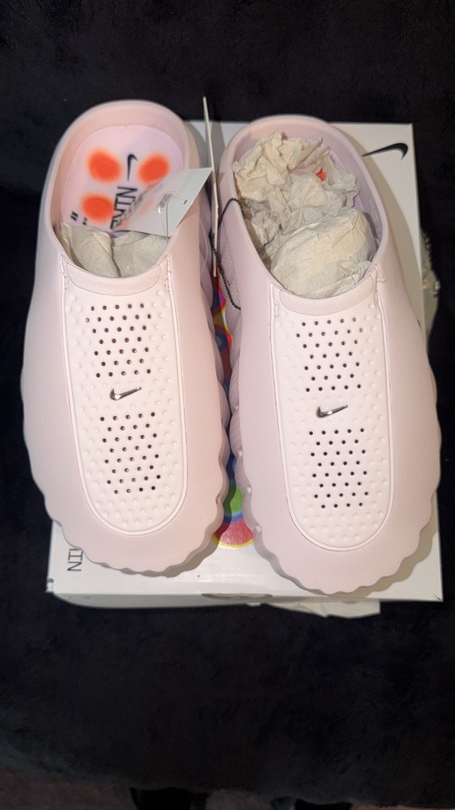 pink nike mind slides size 11 in women’s
