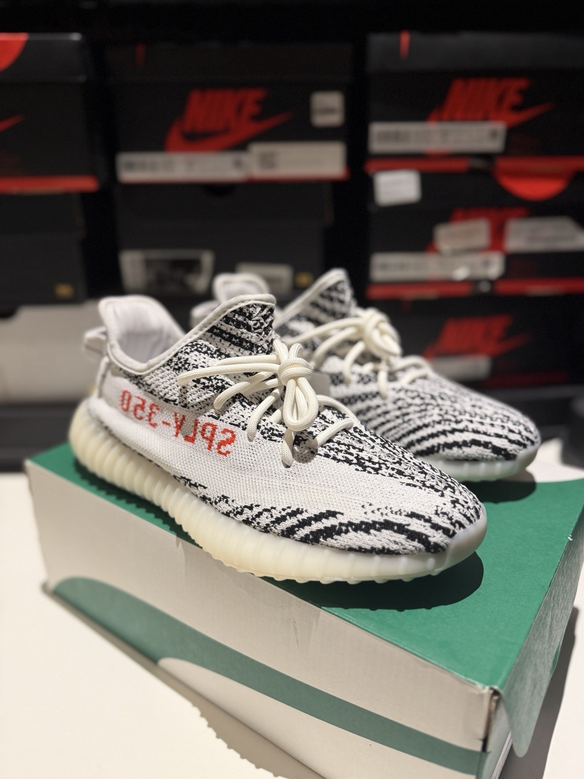 Size 8 Men’s – Brand New Adidas Yeezy Boost 350 V2 “Zebra” Men’s CP9654 (No Box)