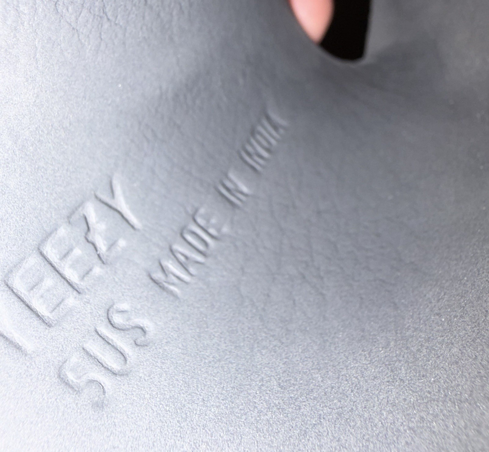 Yeezy Slides Slate Grey Size 5 Og Men’s Used Original Box