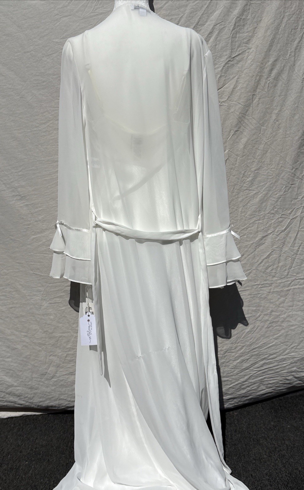 Stunning In Bloom by Jonquil Ivory Bridal Robe Chemise Set L New With Tags