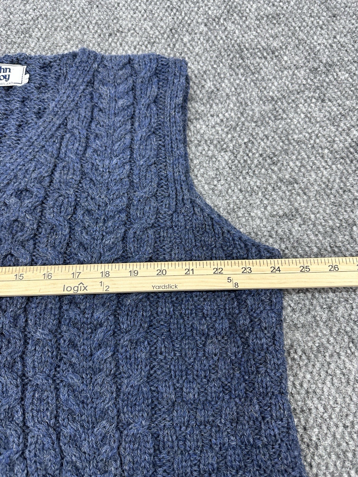 Vintage John Molloy Donegal Ireland Mens Large 100% Wool Cable Knit Sweater Vest