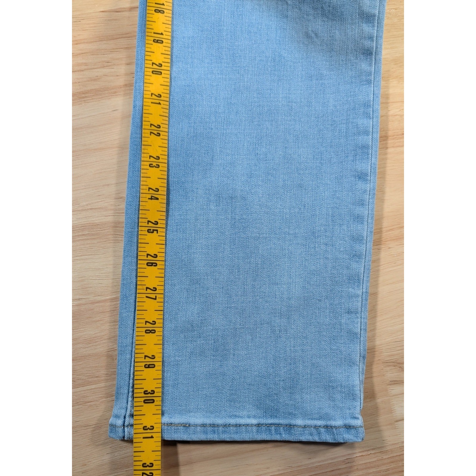 Levis 314 Shaping Straight Jeans Womens 34 Light Wash Blue Mid Rise Stretch