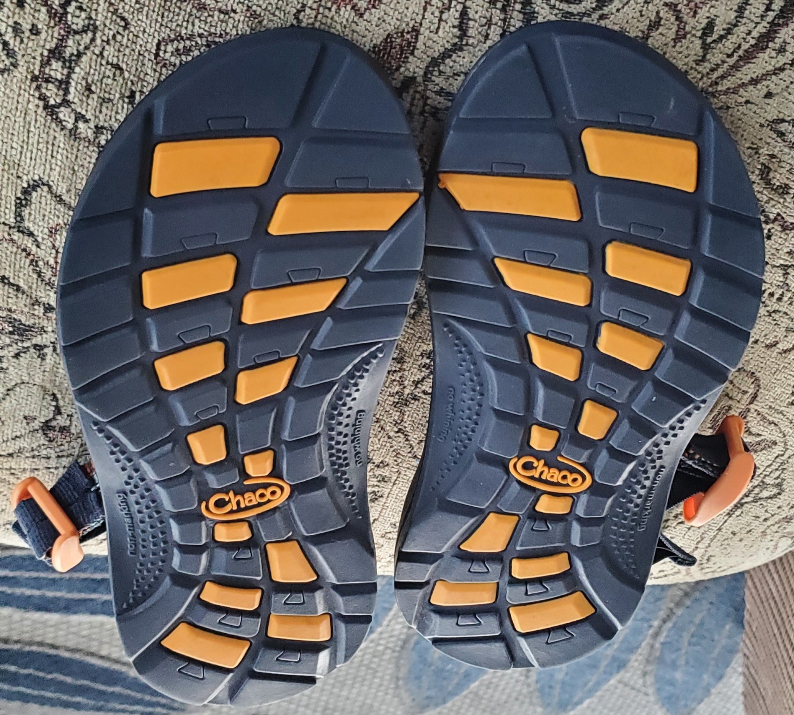 CHACO KIDS Size 3 NWOT