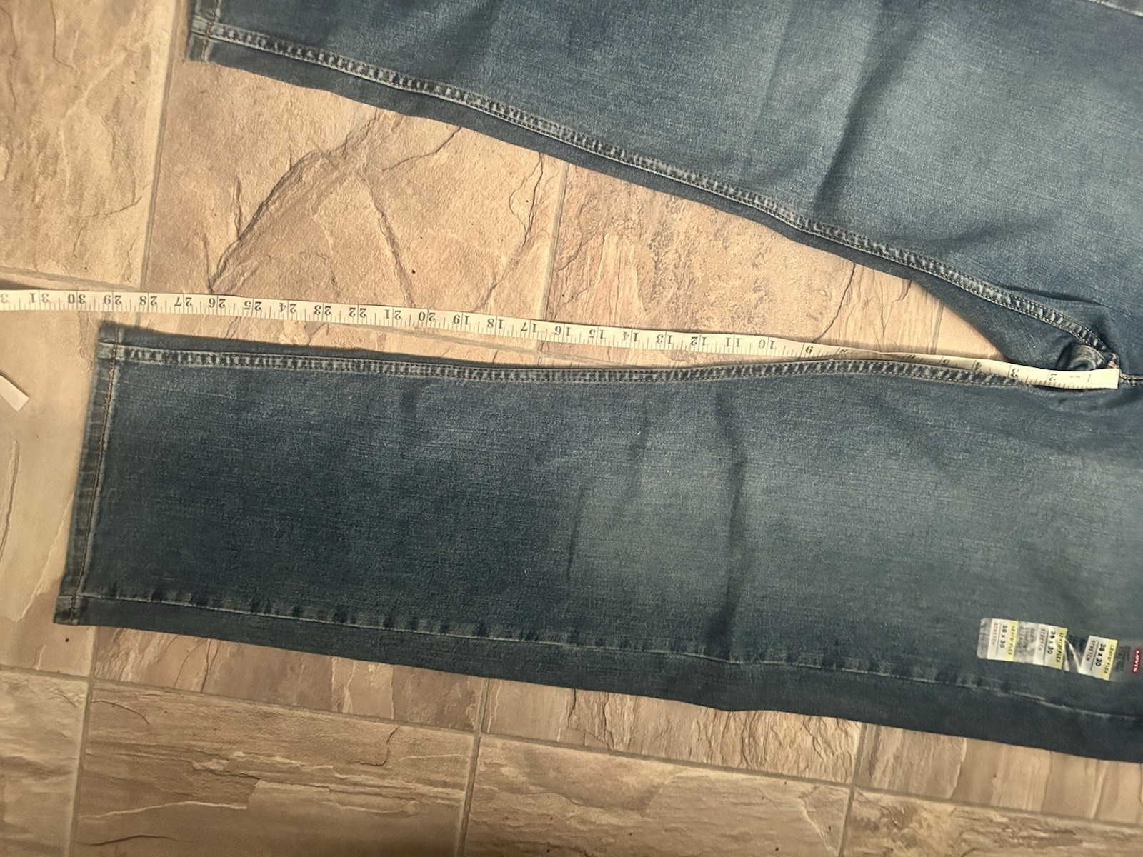 Levi’s 506 Men’s Comfort Straight Stretch Jeans – Medium Stonewash – 38×30 – NWT