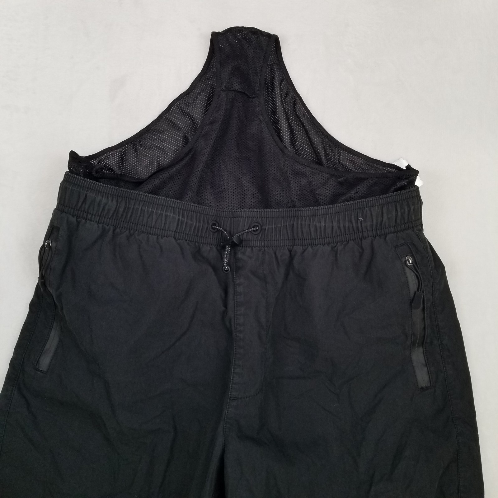 RVCA Men’s Black Hybrid Swim Athletic Shorts Size Medium Zipper Pockets Casual