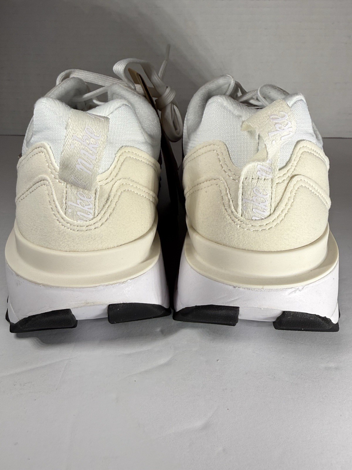 Nike Wmns Air Max Dawn Phantom Baroque Brown DC4068-102 Women’s Mesh Sneaker