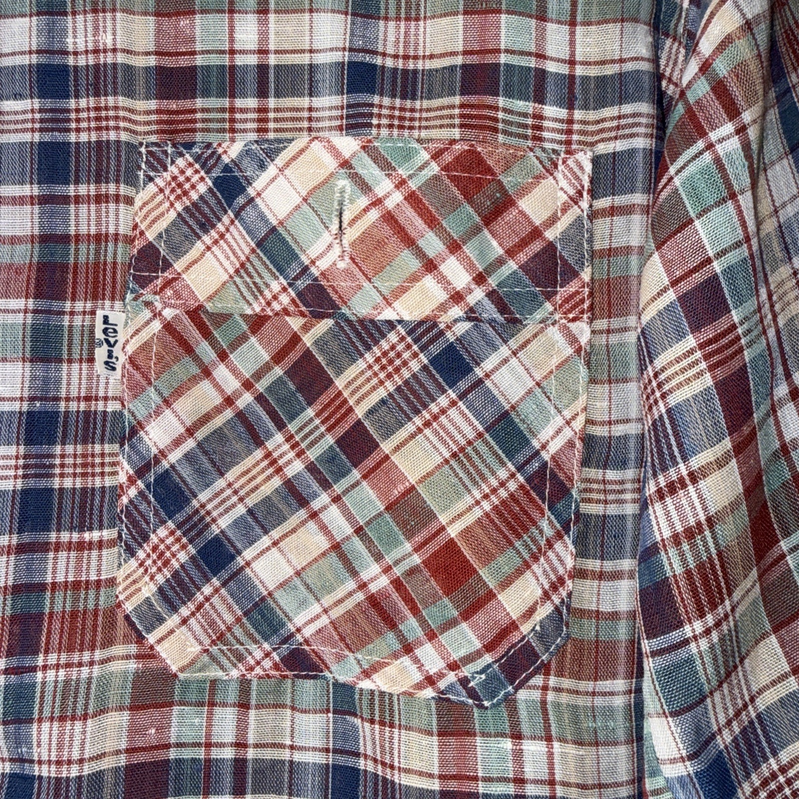Vintage Men’s Levi’s Plaid Buttondown Shirt Lightweight 70s Size Medium