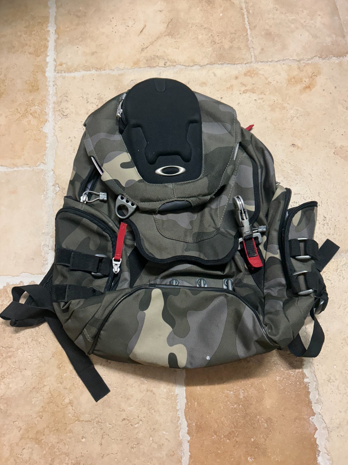 OAKLEY KITCHEN SINK BACKPACK Herb Camo 34L Tactical Field Gear Day Pack Bag