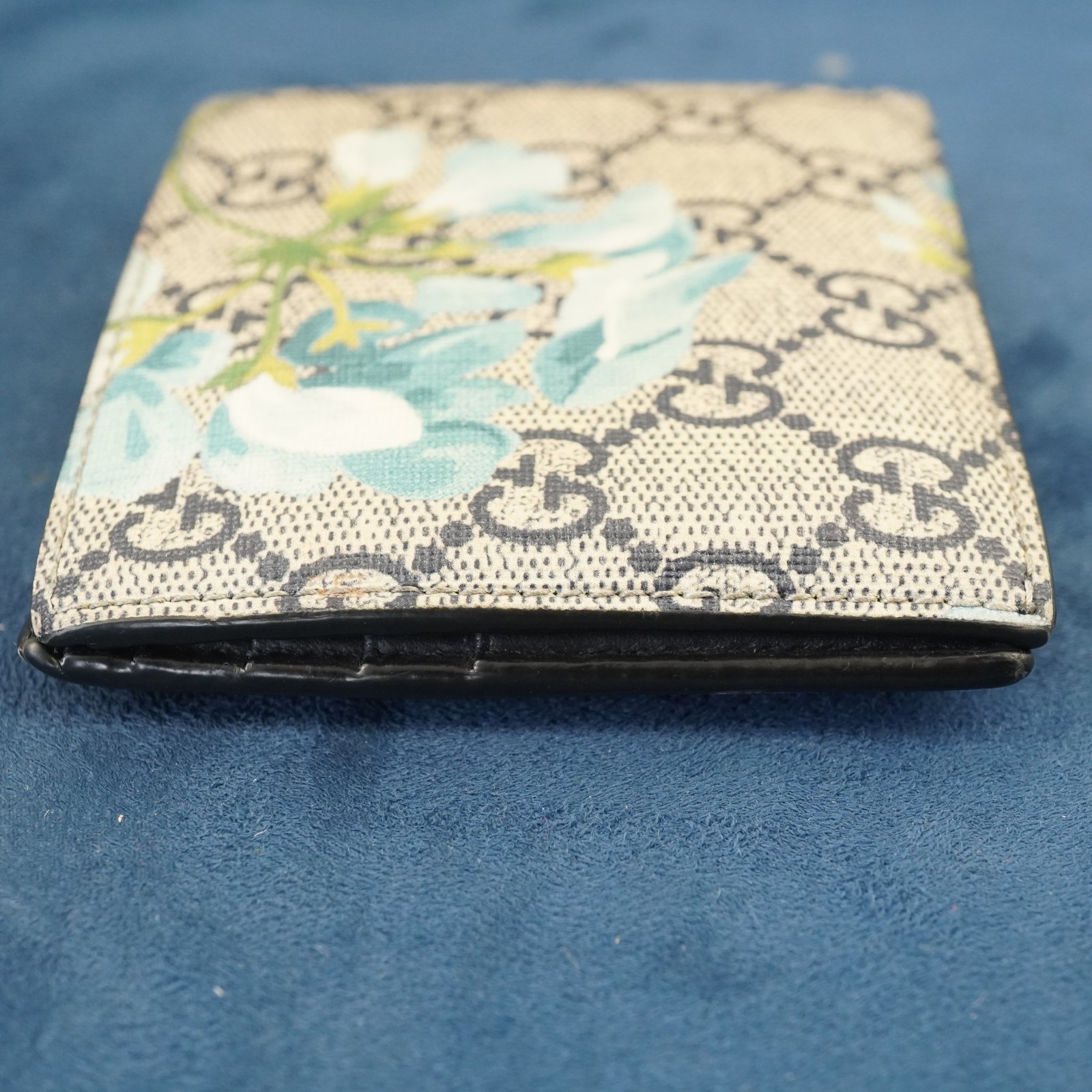 Gucci Supreme Coated Canvas Monogram Blue Blooms Bifold Wallet w COA