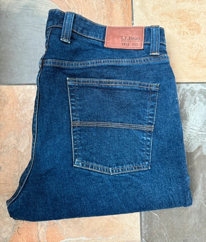 Men’s L.L. Bean Jeans Blue Dark Wash Straight Leg Waist 36 Length 32