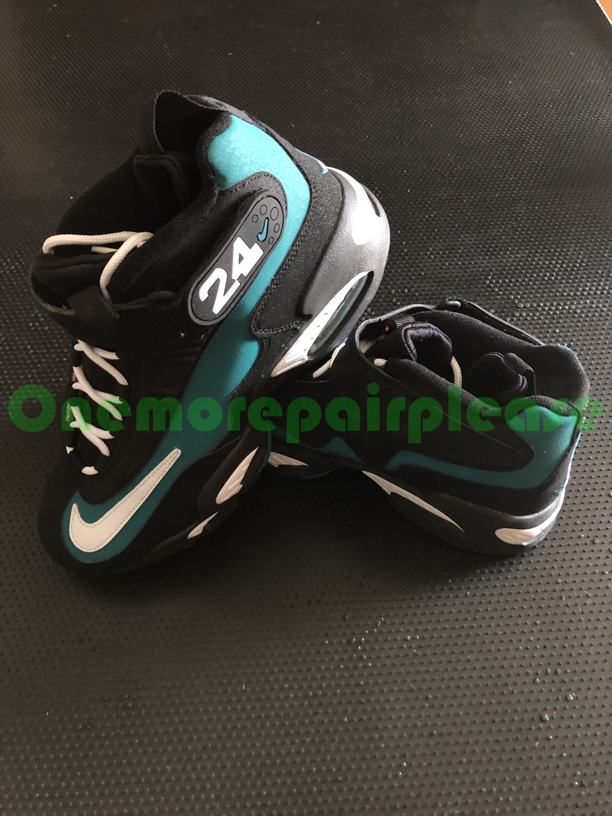 Nike Air Griffey Max 1 354912-005 Black White-Fresh Water-Varsity Red Size 7.5