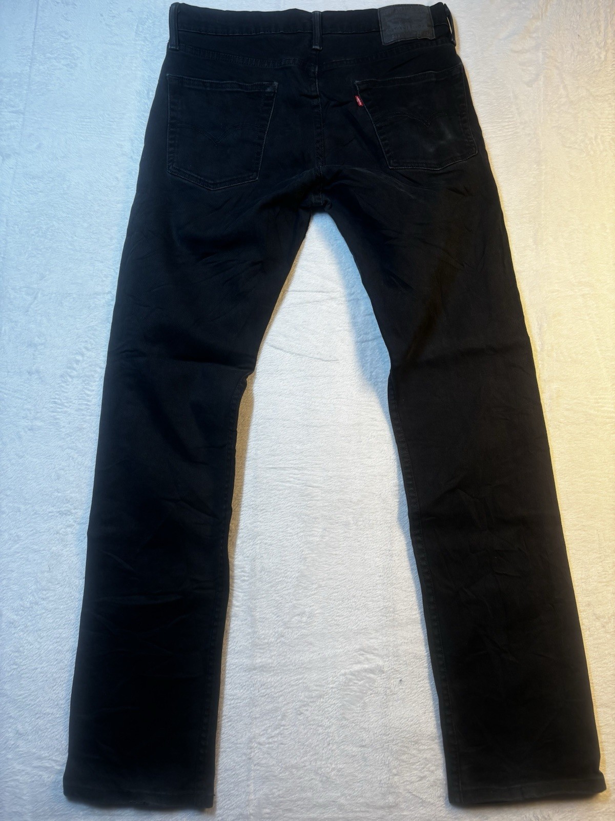 Levi’s 513 Jeans Men’s Size 32×34 Slim Black Denim Straight Leg Thrashed Holes