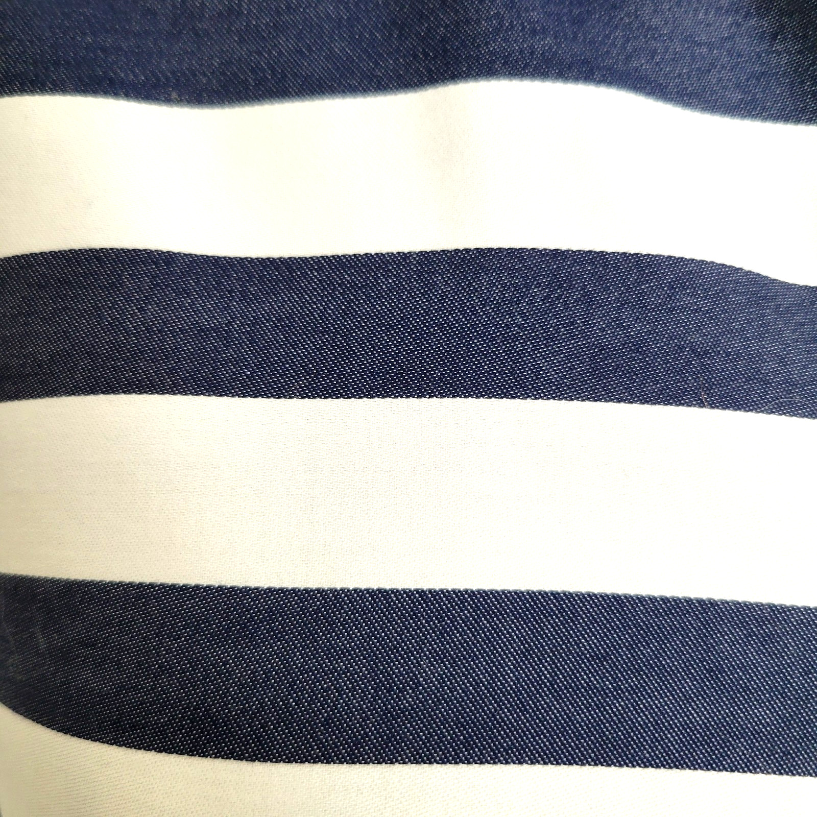 Chicos Shirt Womens 3.5 US XL 18 White Blue No Iron Stripe Pleated Stitch Back