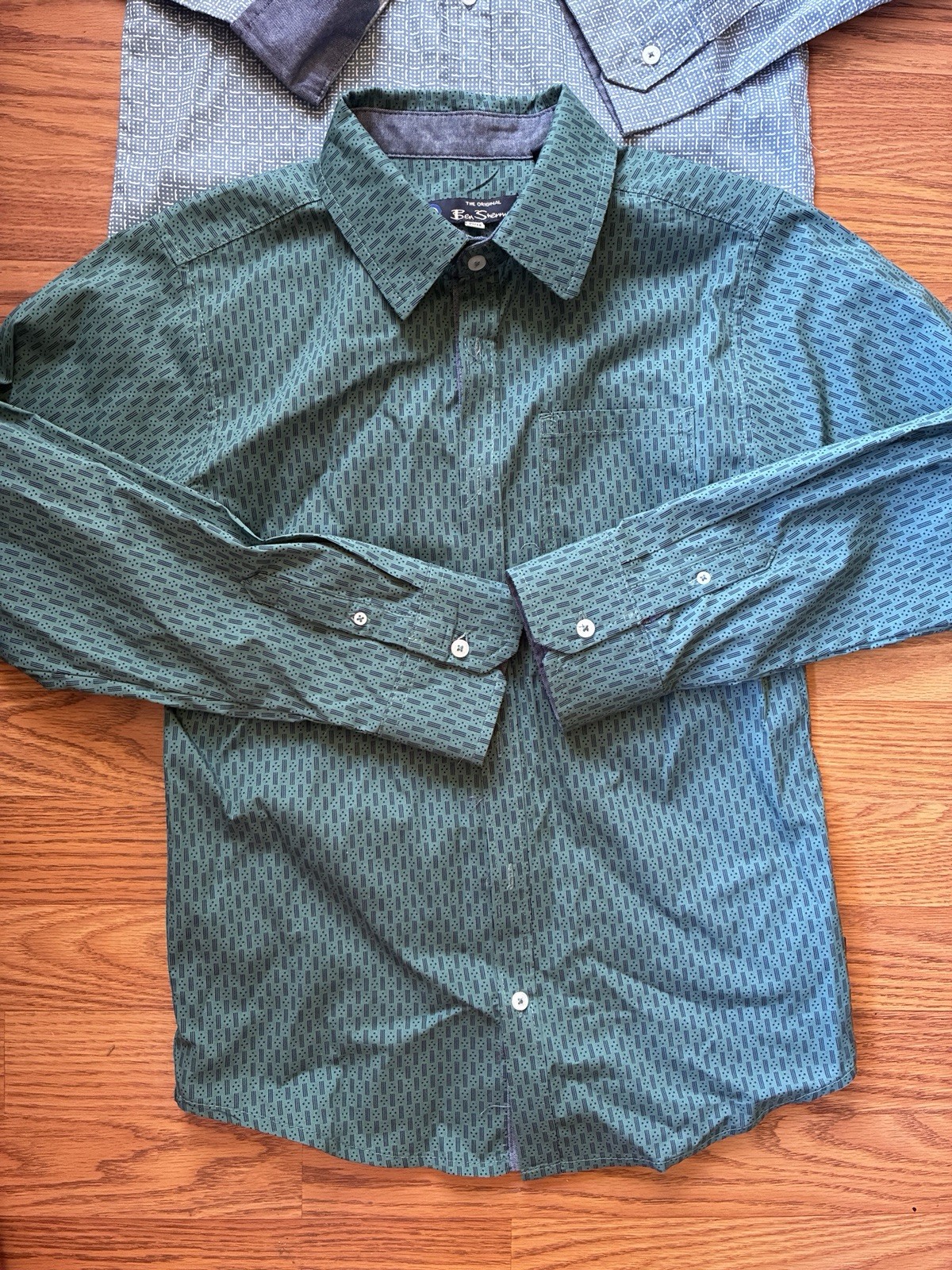 Boys Ben Sherman 10/12 Long Sleeved Button Up Dress Shirt Blue Geometric Collar