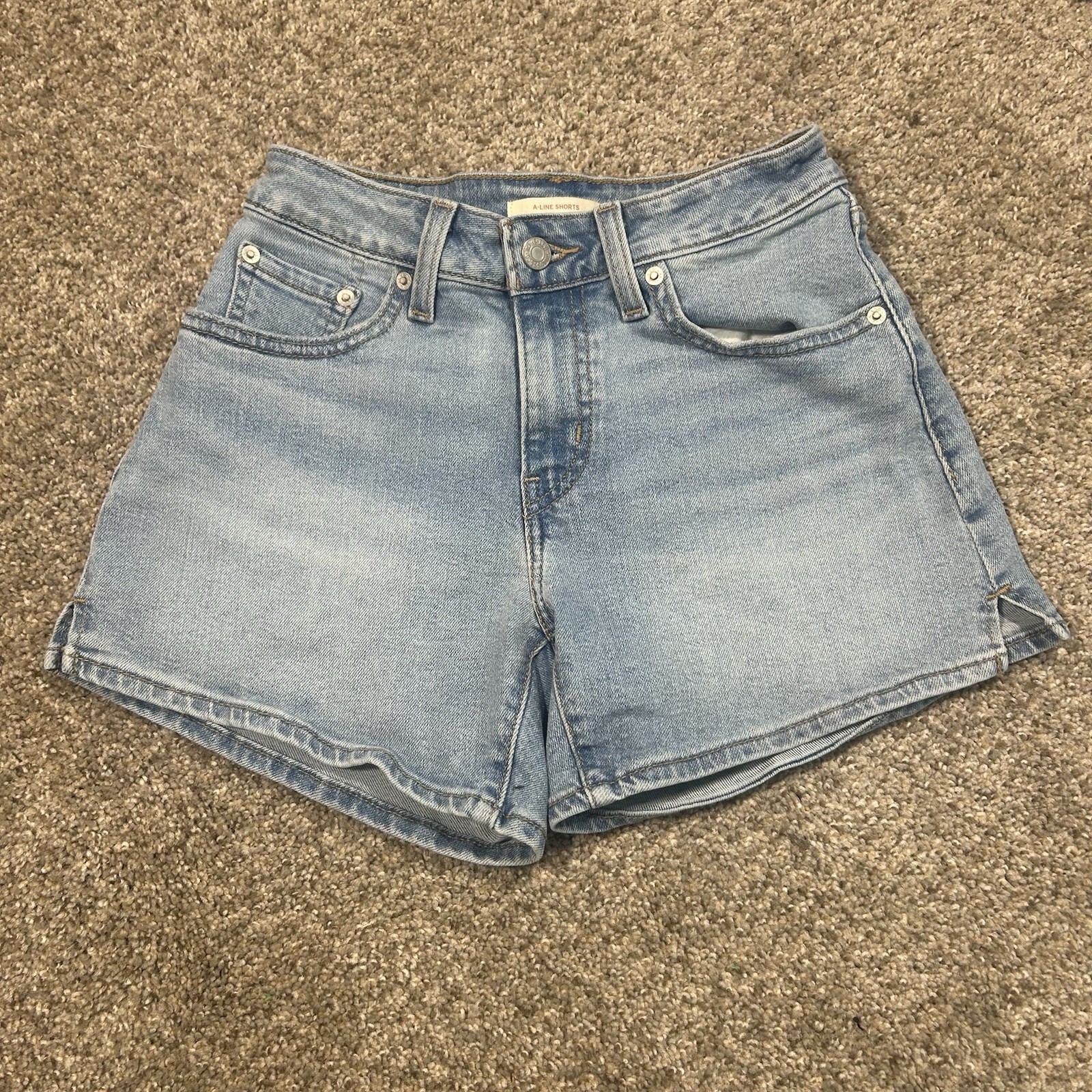 Levi’s A Line Light Wash Zipper Fly Denim Shorts Women’s size 24