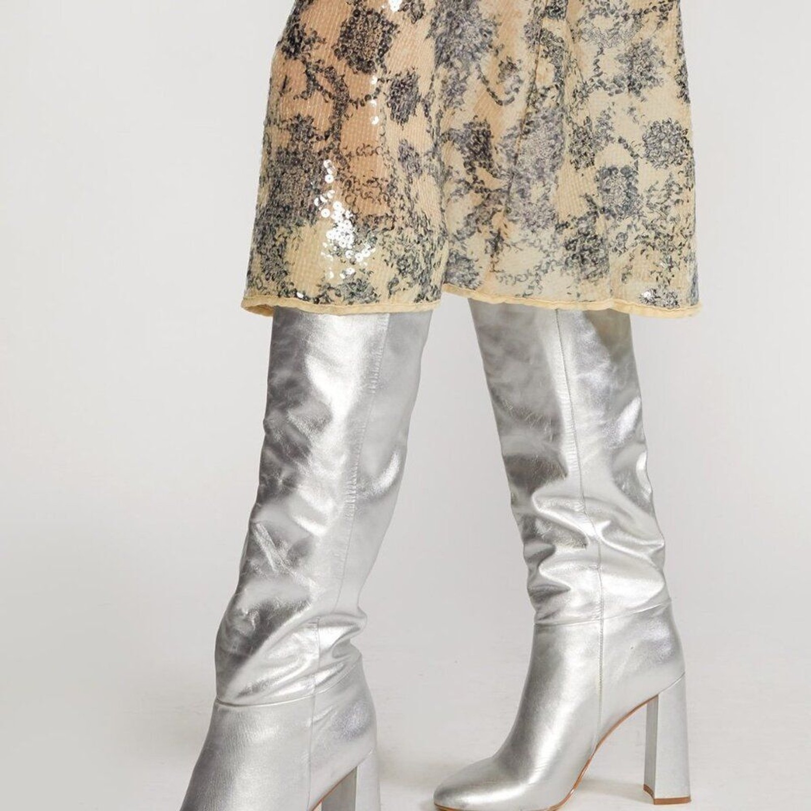 Cynthia Rowley Women’s Chloe Leather Tall Silver Boot Boots Sz 6 NWOB 498 IRRG