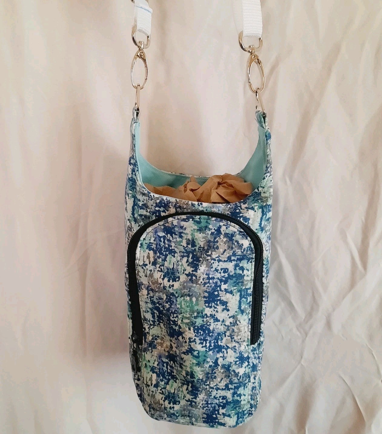 Water To Go Crossbody Bottle Holder/Goodie Bag Adjustable Staps New