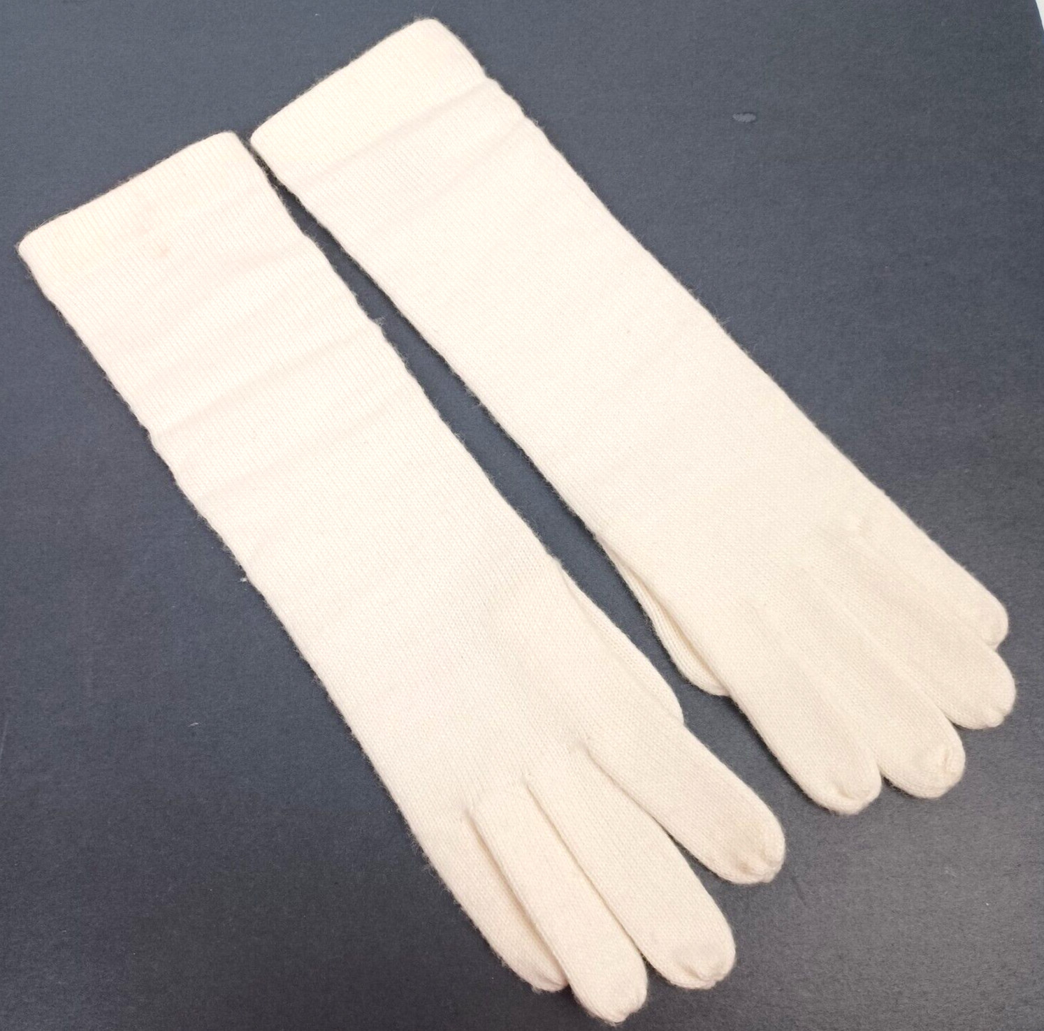 Vintage Aris Women’s Acrylic Blend Knit Cream White Long Gloves One Size