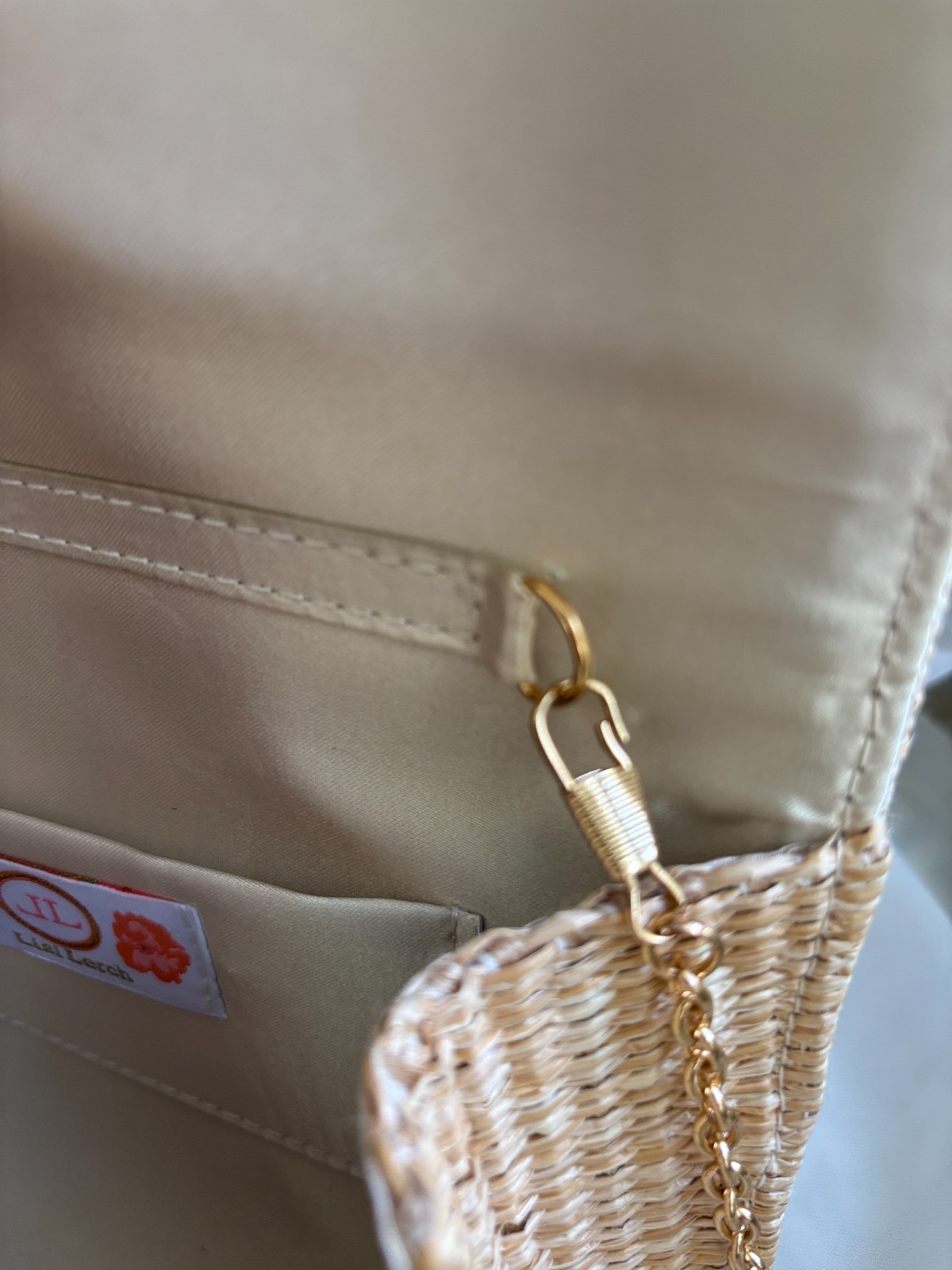 LISI LERCH Nautical Scalloped Straw CLUTCH Or Crossbody Seashell Emblem