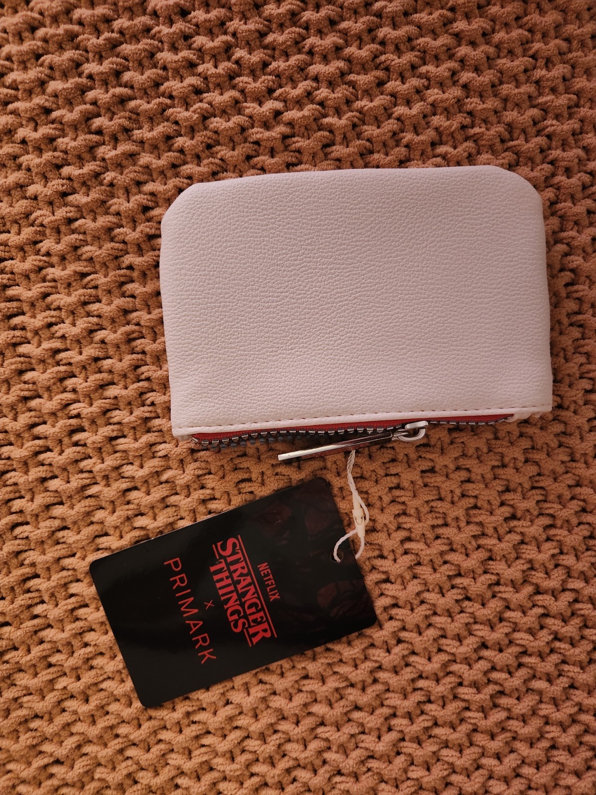 Stranger Things Primark Hellfire Club Quilted Coin Purse Cream New With Tags