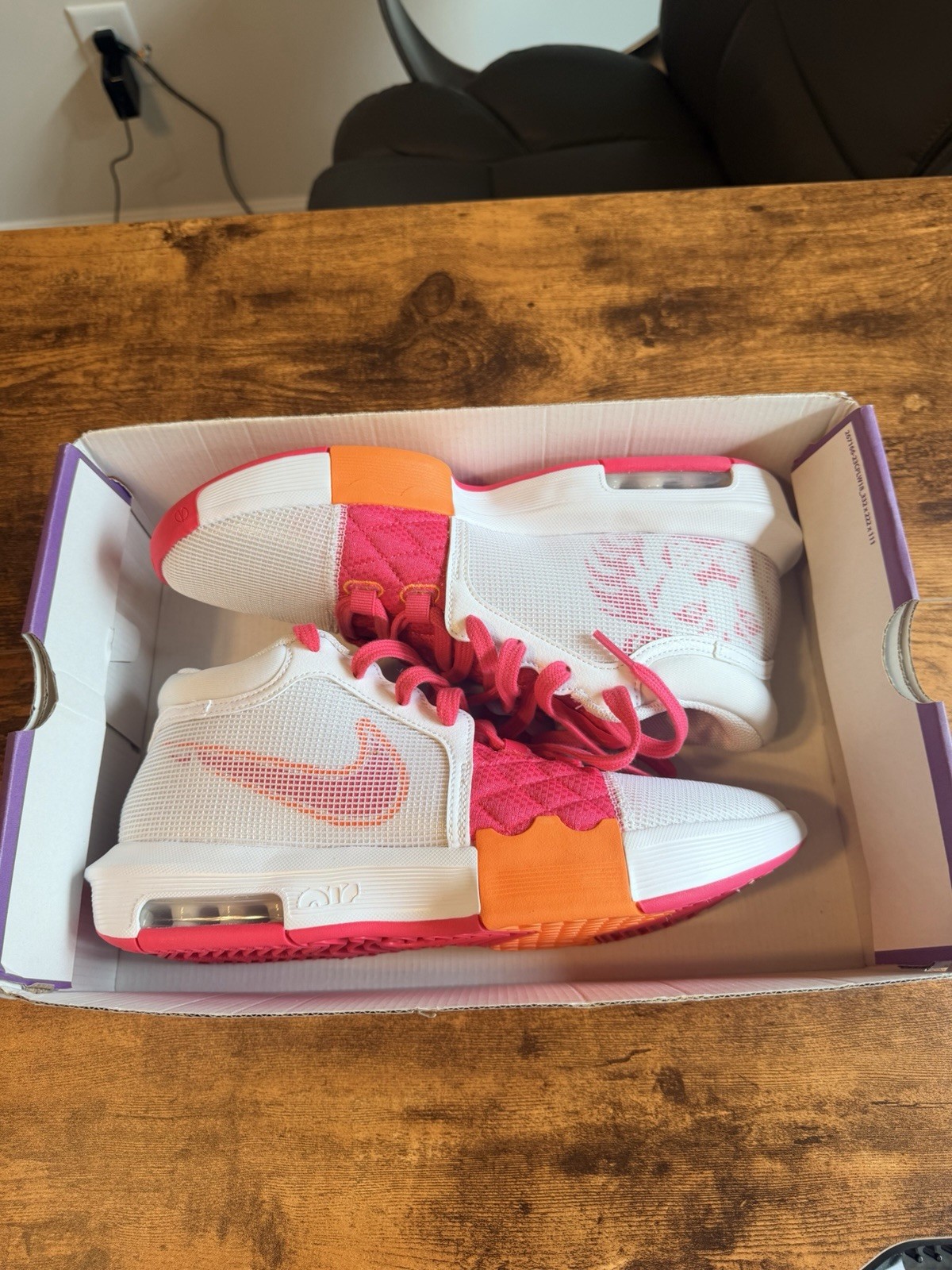 Nike LeBron Witness VIII Dunkin’ donuts No Lid Box 9M / 10.5W