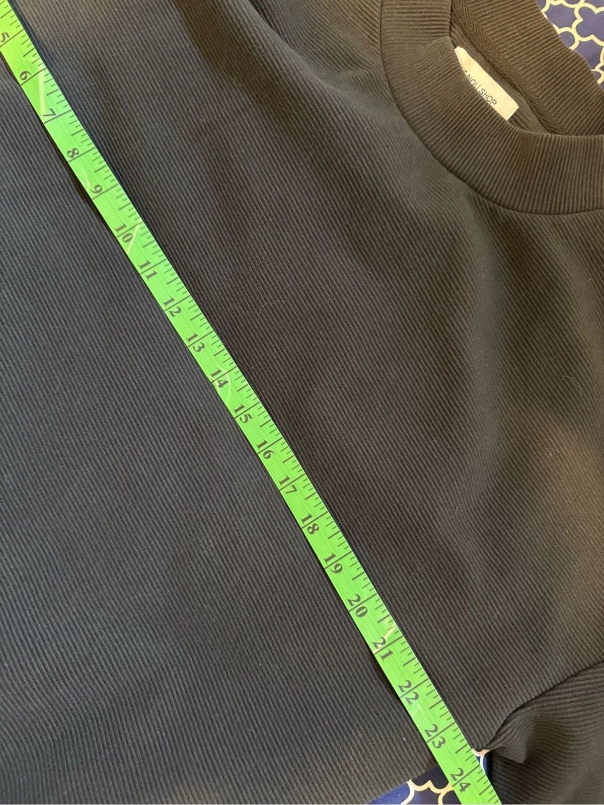 the Noli Shop Black Ribbed Crewneck Sweater