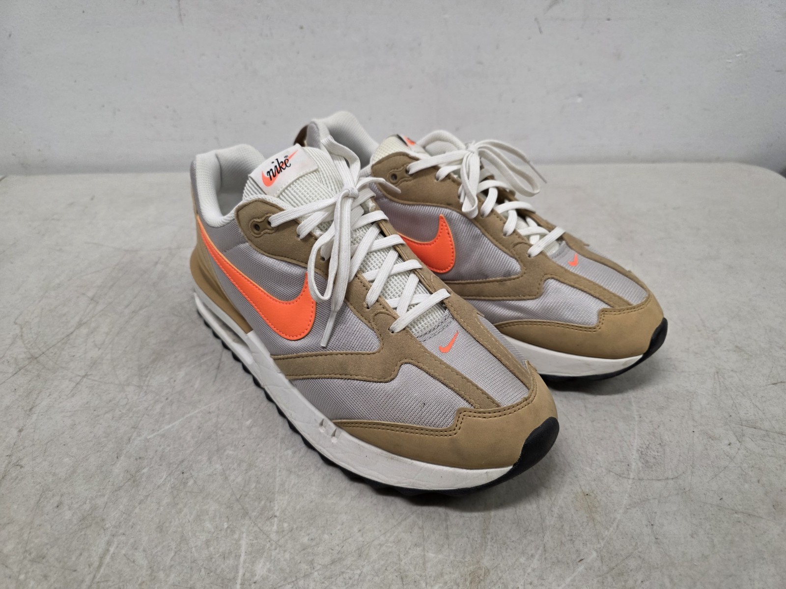 Size 10.5 Nike Air Max Dawn Next Nature Elemental Gold Men’s Sneakers DM0013-700