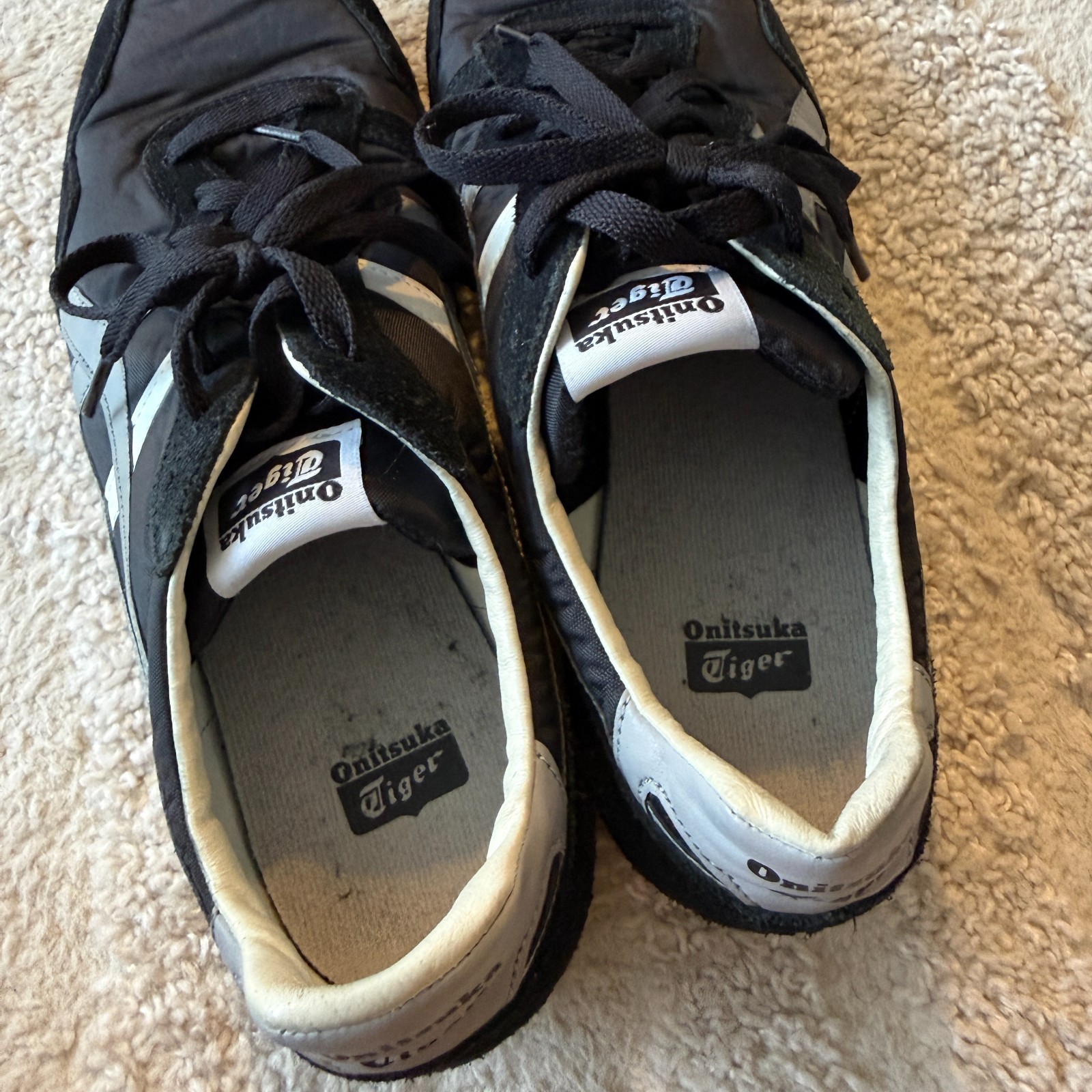 Onitsuka Tiger Serrano Black White Gray D109K Men’s Size 10 Sneakers Asics