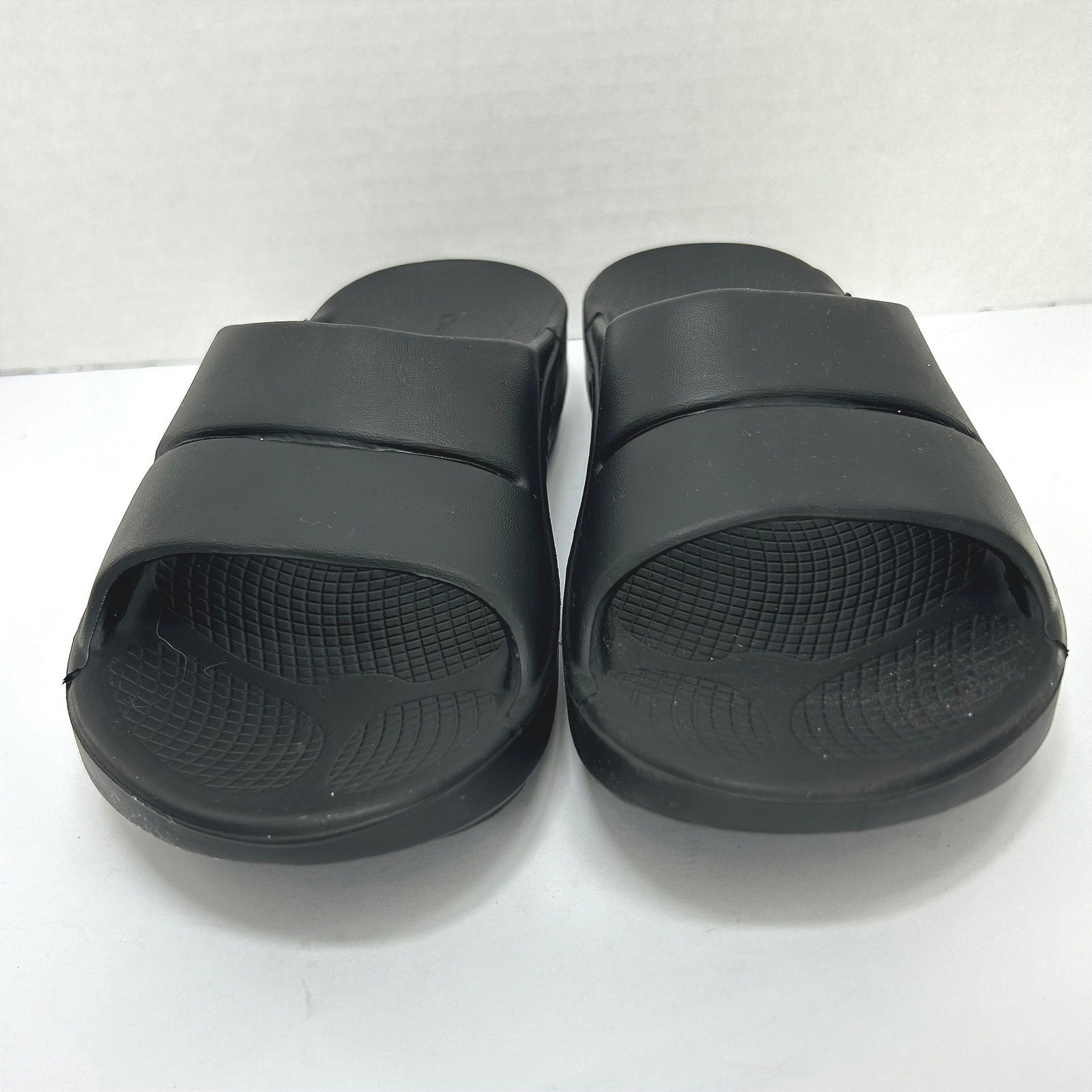 Oofos Gorpcore Recovery Slide Sandals W6 M4 OOfoam Comfort Minimalist Black