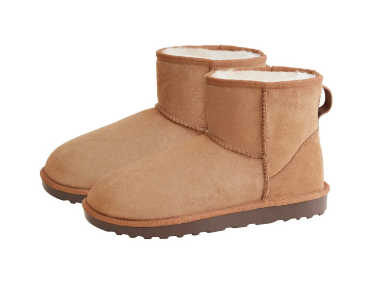 Kirkland Signature Women’s Shearling Sheepskin Boots TAN (Chestnut), Size 8 NEW