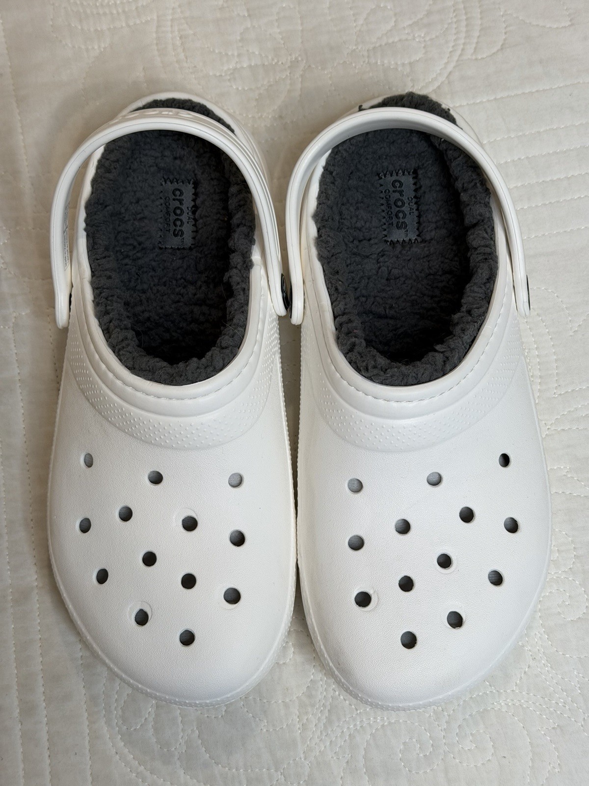 Crocs Classic Clog Lined Shoes Sz J6 = US M6/W8 White Gray Fuzzy Slip On