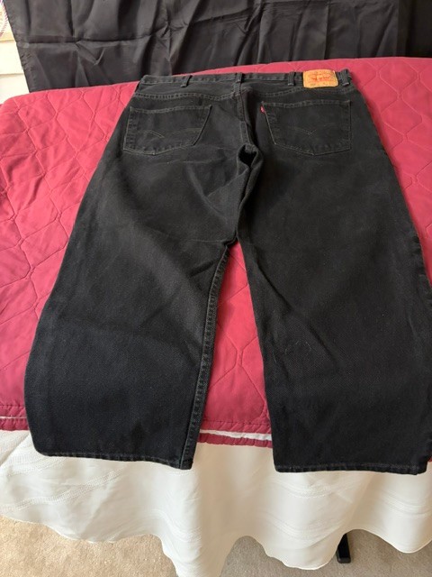 Levi’s 550 * Mens Black Denim Jeans * size 44 x 29 *