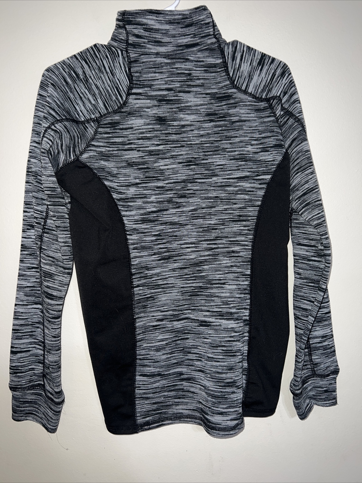 Avalanche Long Sleeve 1/4 Zip Jacket Pull Over Medium Breathable ￼￼￼￼Wicking EUC
